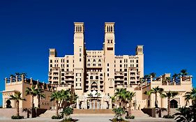 منتجع وسبا شيراتون الشارقة